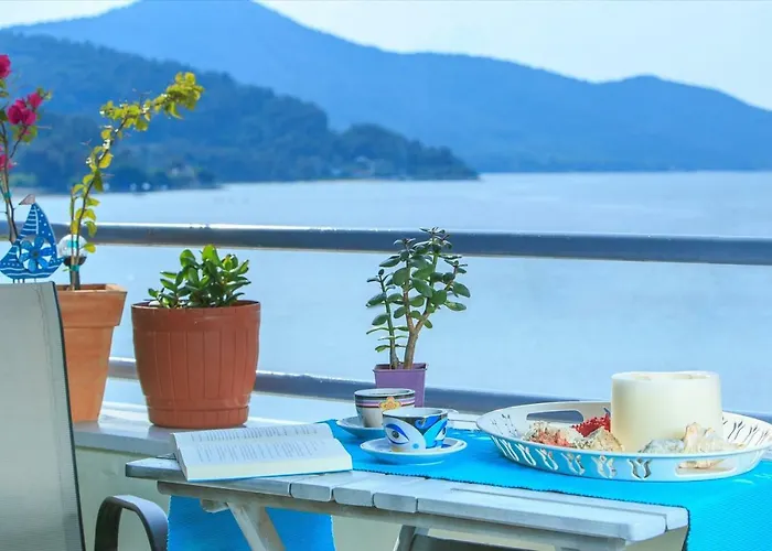 Διαμέρισμα Lina's Sea View *