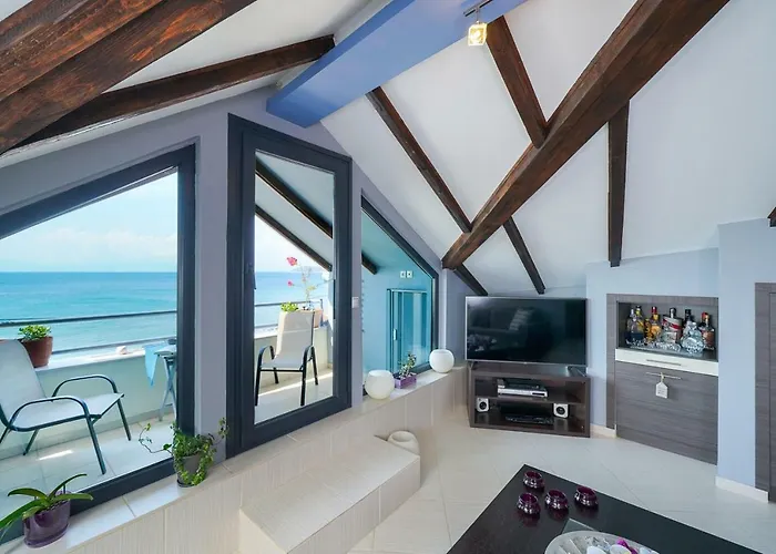 Διαμέρισμα Lina's Sea View